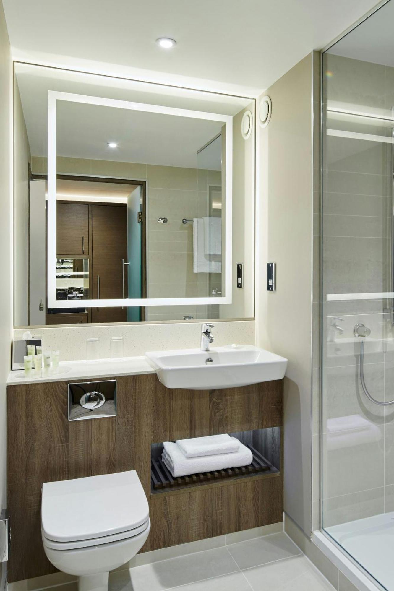 Courtyard By Marriott Oxford South Hotel Abingdon-on-Thames Exterior foto